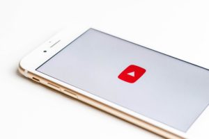YouTubeをビジネス活用することで見込めるであろう2つのポイント！