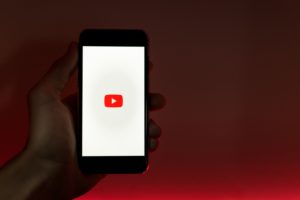 YouTubeマーケティングの始め方｜ビジネス活用しない選択肢はない！
